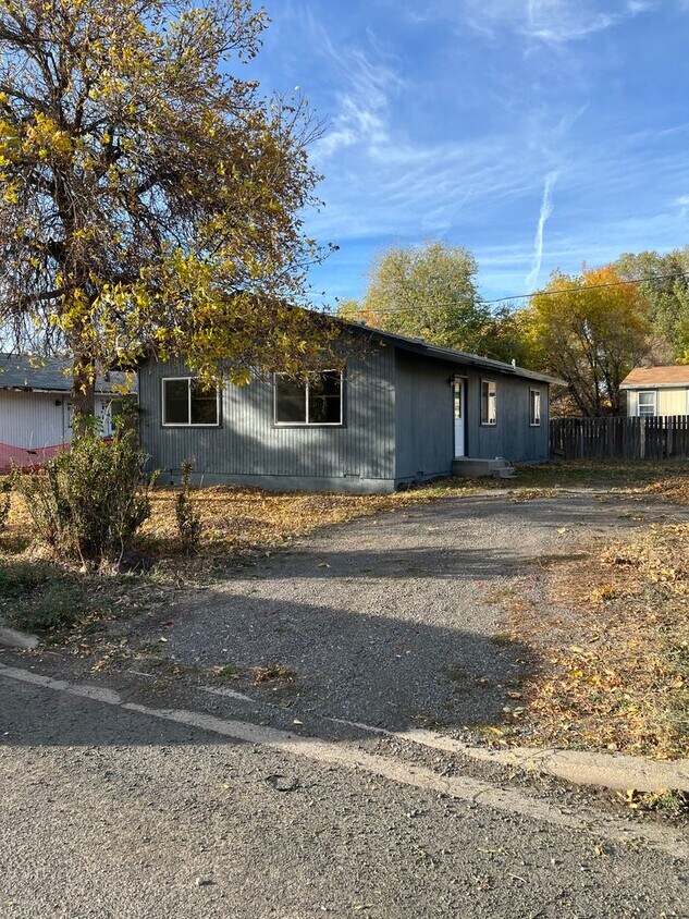 Primary Photo - 3 bedroom 1 bathroom house - Lakeview, Oregon