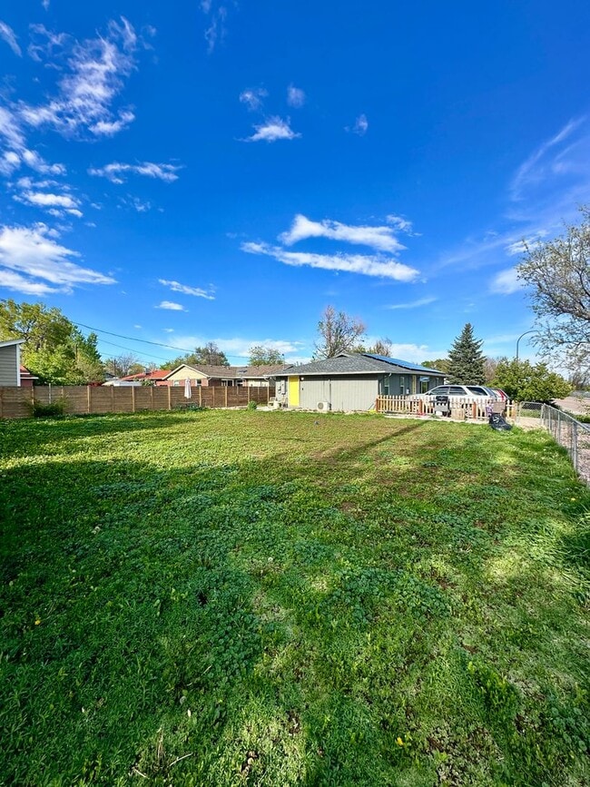 Building Photo - 9903 Ridge Rd