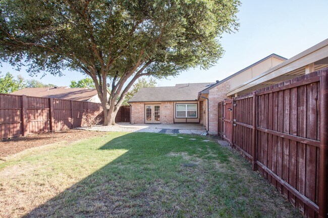 Building Photo - Cutie for lease in The Colony
