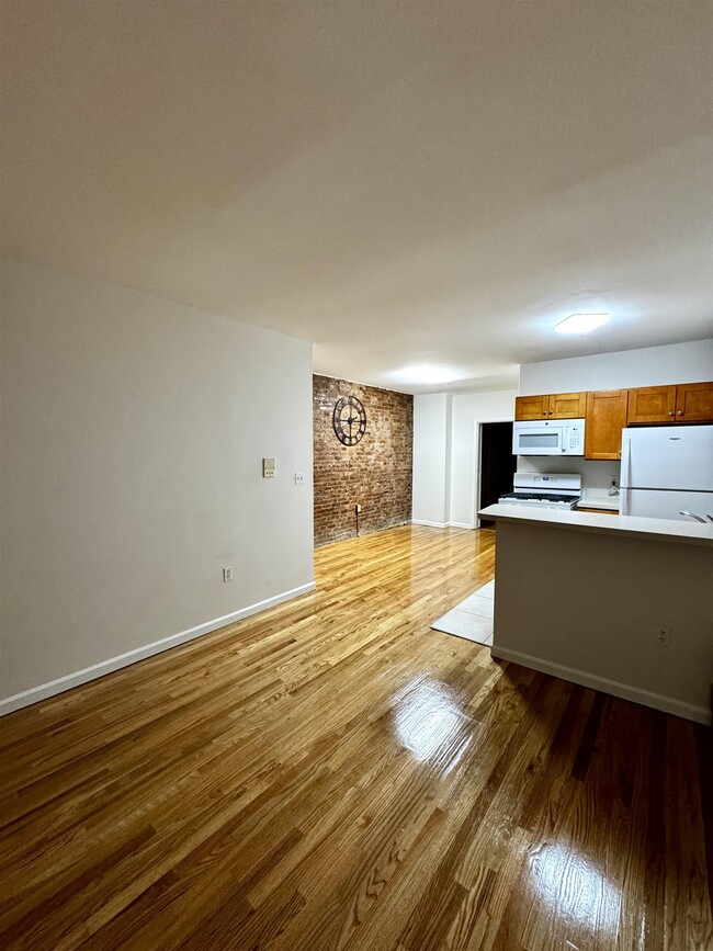 Foto del edificio - 722 Ocean Ave