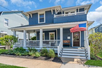 Building Photo - 39 East End Ave