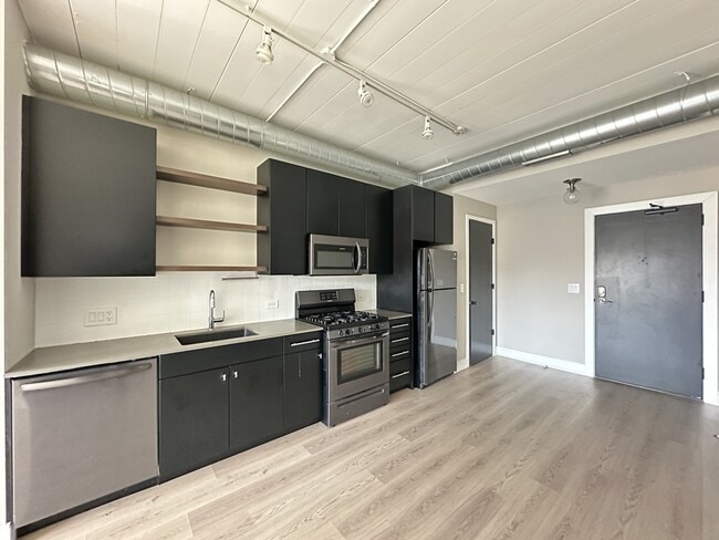 Foto del edificio - 941 W Belmont Ave