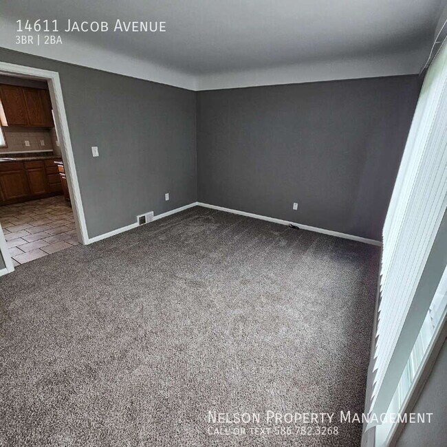 Foto del edificio - 14611 Jacob Ave