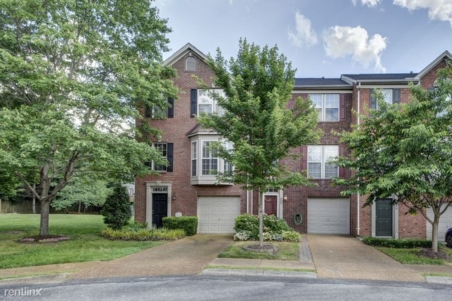 Building Photo - 642 Huffine Manor Cir