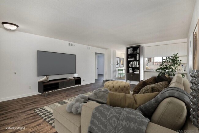 Building Photo - 625 S Fig St