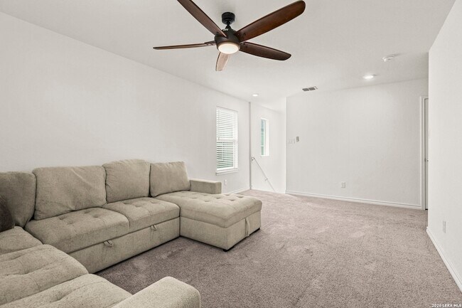 Foto del edificio - 355 Deer Crest Dr