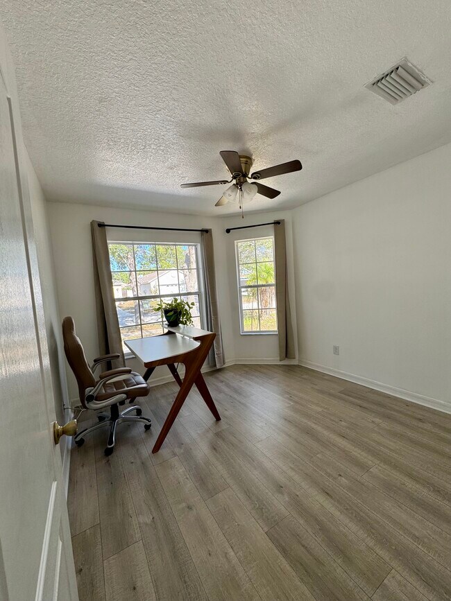 Foto del edificio - 7527 Oxford Garden Cir