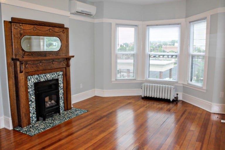 Living room - 18 S 4th St