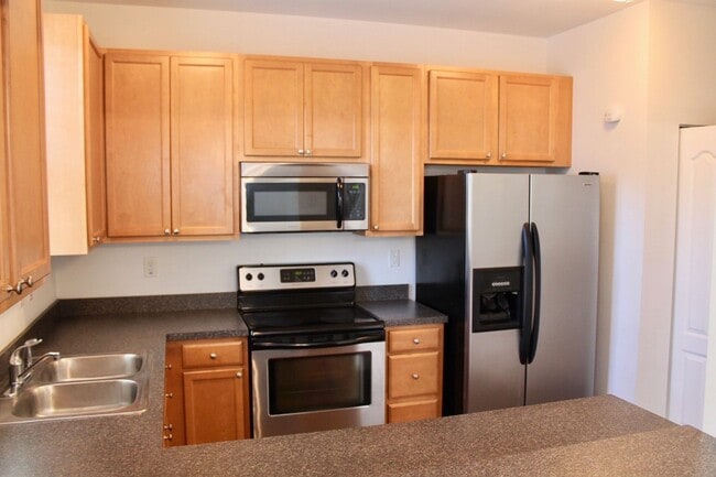 Building Photo - 1431 Titchfield Dr.
