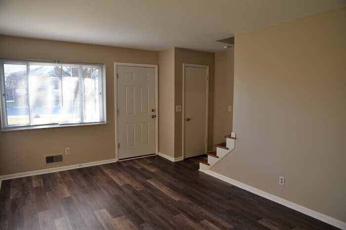 Foto principal - 1182 B Sanborn Place
