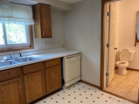 Foto del edificio - Superb 3 Bed 1 Bath close to UWEC! Availab...