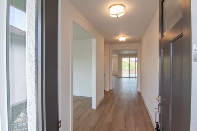 Building Photo - Brand New Build!!!