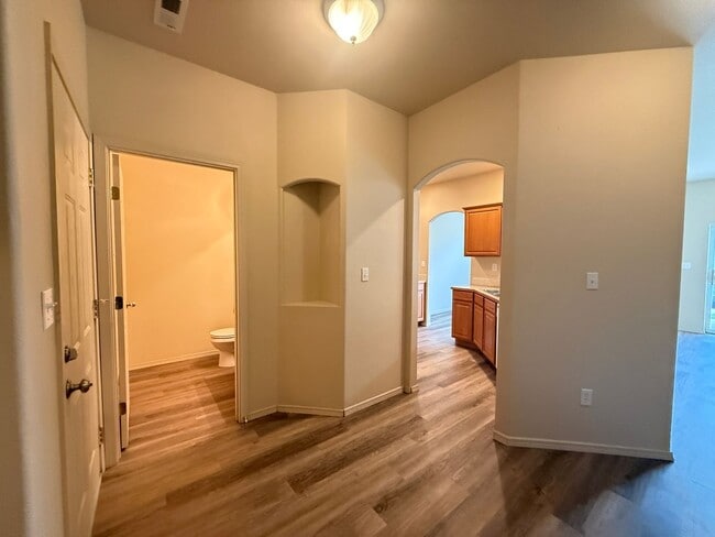 Building Photo - 9904 Mia Ln