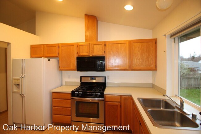 Building Photo - 3 br, 2.5 bath House - 1520 Sw 9th Ave