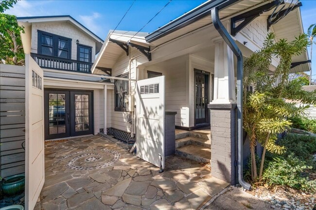 Building Photo - Fully Furnished 2-Bedroom + Loft & Serene ...