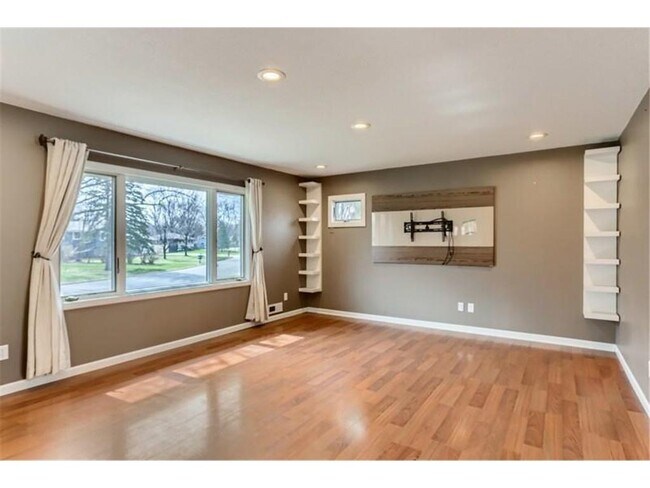 Building Photo - 11233 Nevada Ave N