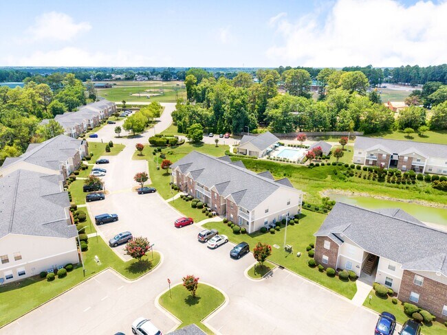 Foto del edificio - Britt Lake Apartments