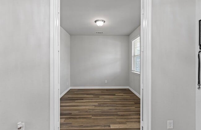 Foto del edificio - 15647 Baronial Castle Dr