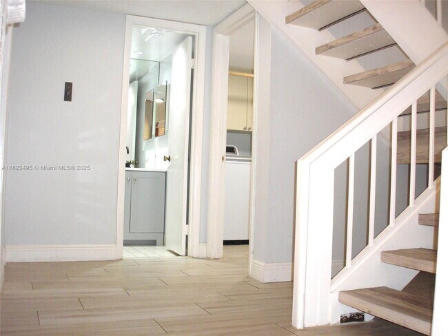 Building Photo - 8129 SW 87th Terrace