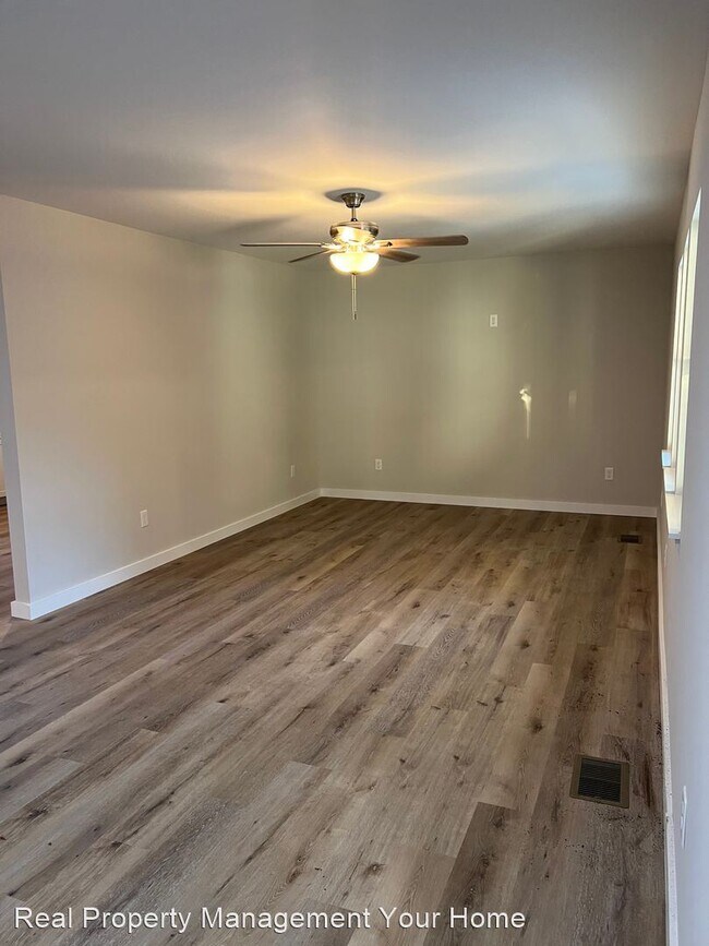 Building Photo - 3 br, 2 bath House - 2536 Highpoint Dr