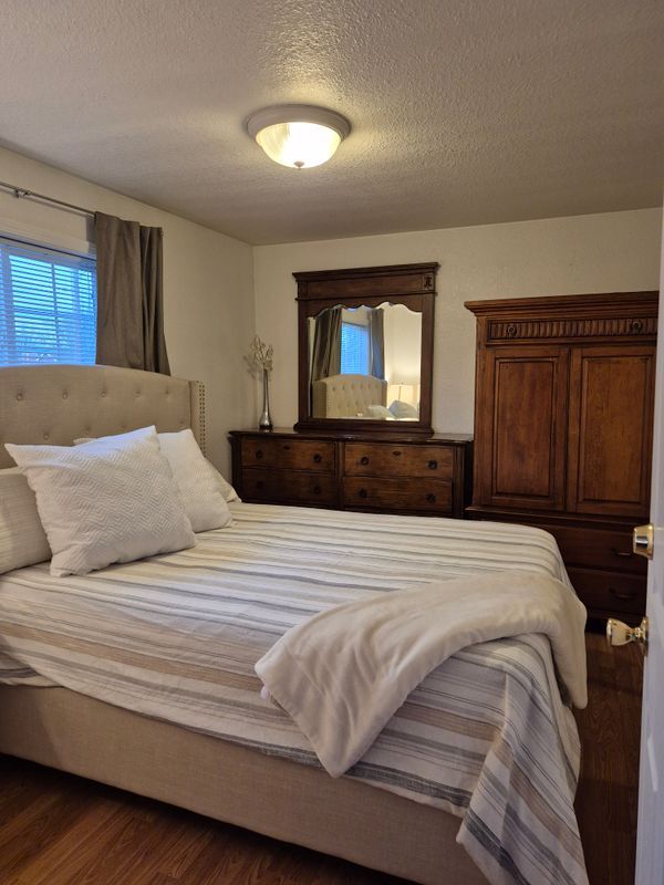 Foto del edificio - 10045 Sunflower Ln