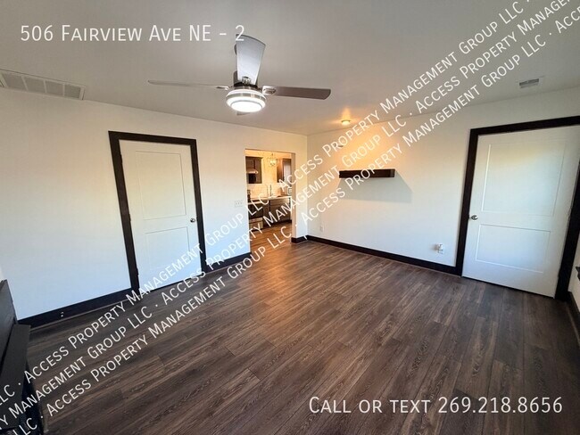 Foto del edificio - 506 Fairview Ave NE