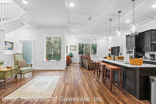 Building Photo - 3 br, 3.5 bath House - 2601 SW Williston R...