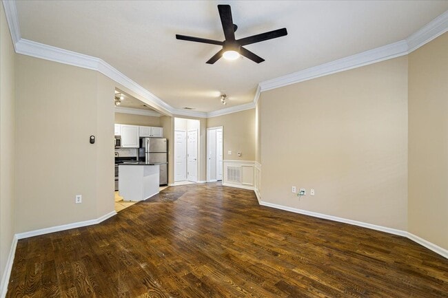 Building Photo - 1850 Cotillion Dr