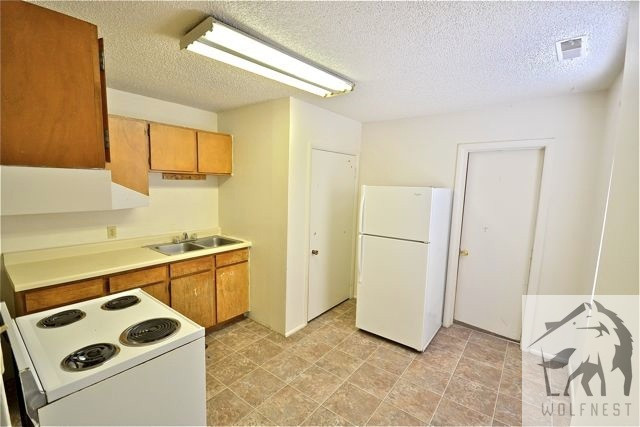 Primary Photo - Charming 1 Bed Downtown Apartment