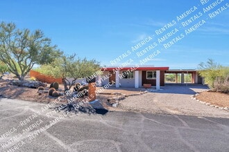 Building Photo - 330 E Mountain Vista Dr