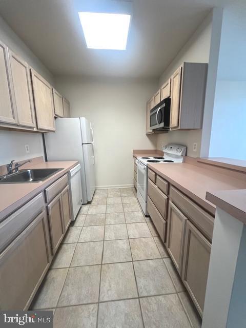 Foto del edificio - 9000 Bay Ave