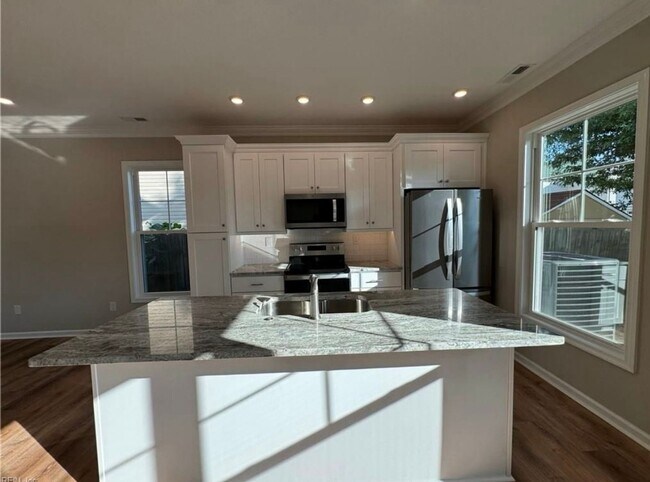 Foto del edificio - 1568 Independence Blvd