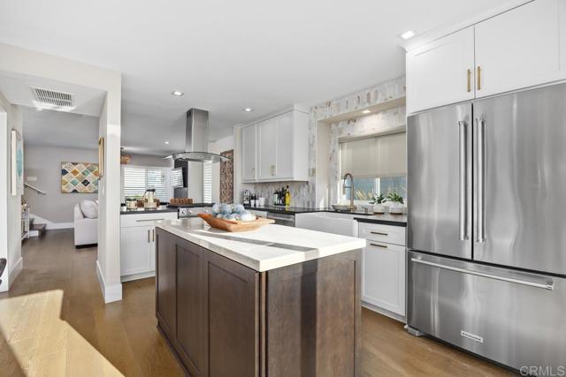 Foto del edificio - 6939 Carnation Dr