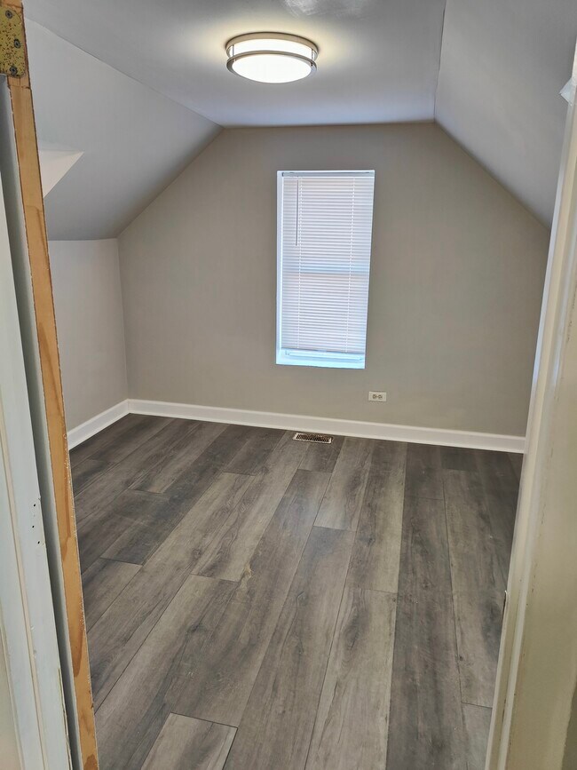 Foto del edificio - 1262 S Fairfield Ave