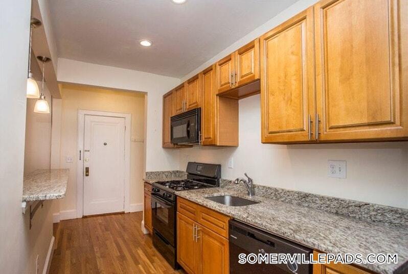 Primary Photo - 136 Highland Ave