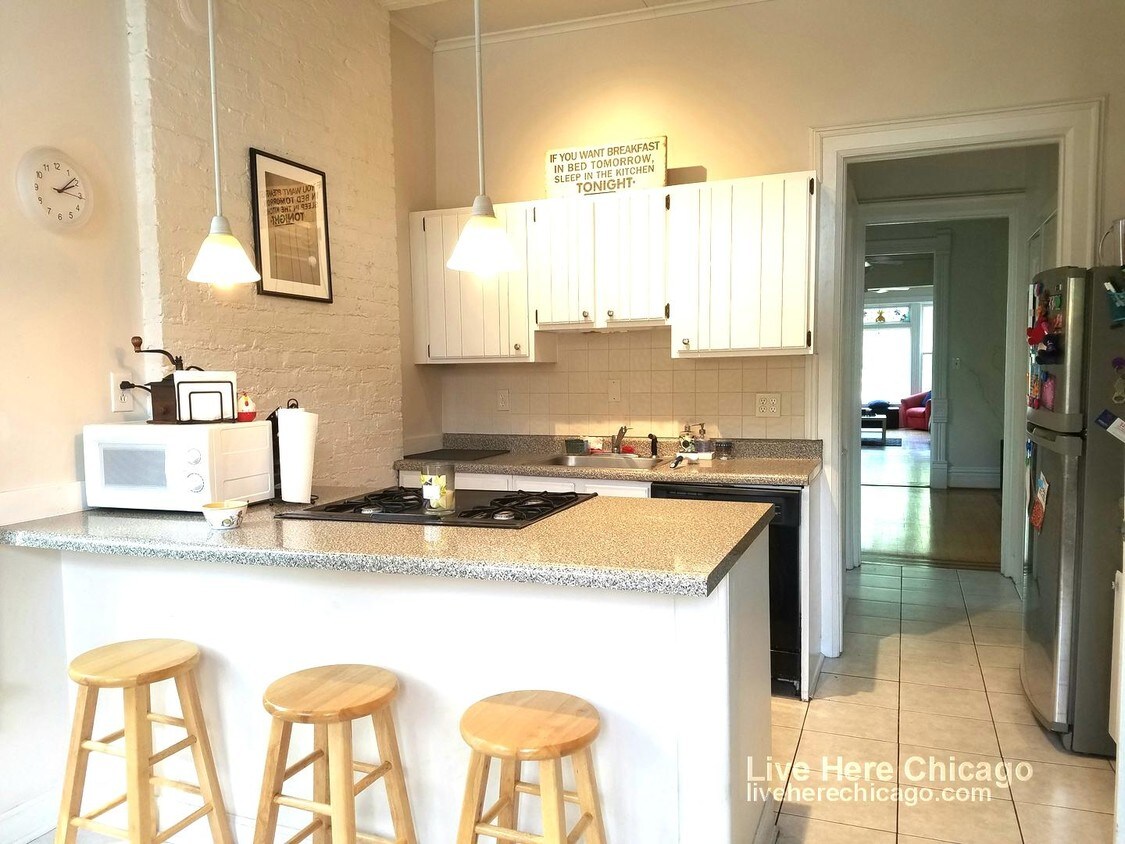 Foto principal - 835 W Webster Ave