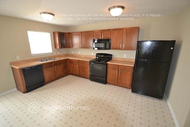 Building Photo - 726 Sinclair Dr