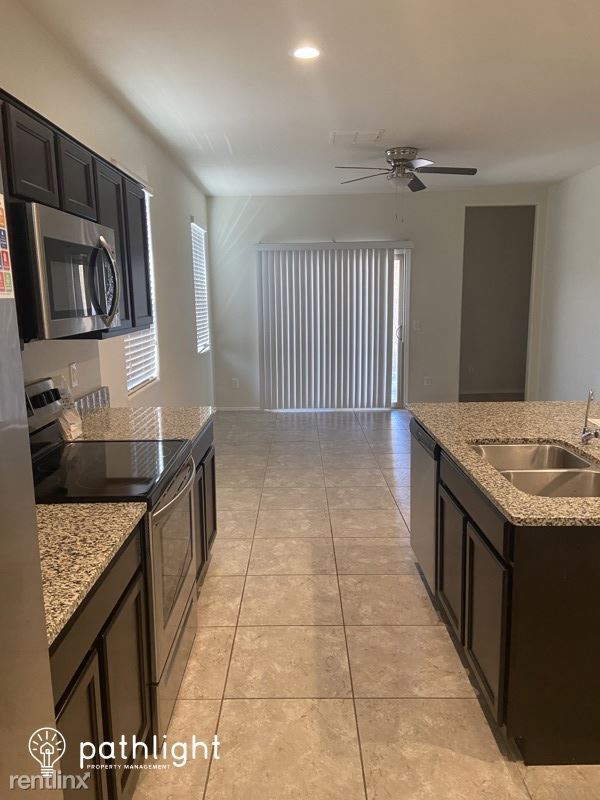 Foto del edificio - 3 br, 2 bath House - 25594 W Winston Dr UNIT