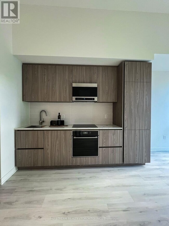 Building Photo - 120 Broadway Ave