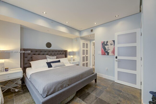 Foto del edificio - 4100 Salzedo St