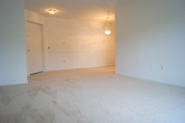 Foto del edificio - Charming 2 Bedroom/2 Bathroom Apartment in Perry Hall, MD!