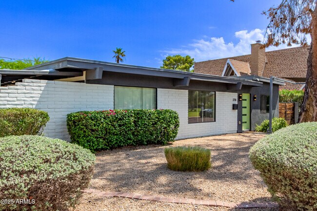 Foto del edificio - 3710 E Altadena Ave