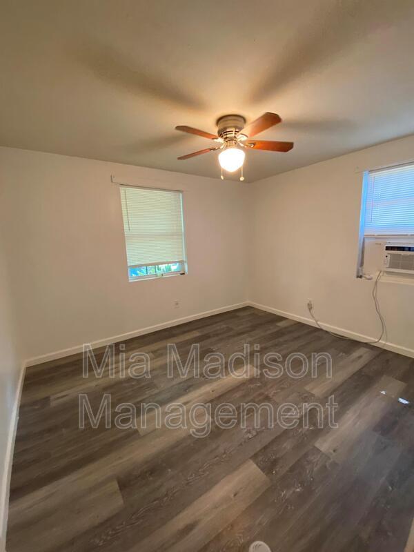Foto del edificio - 1511 E 33rd St