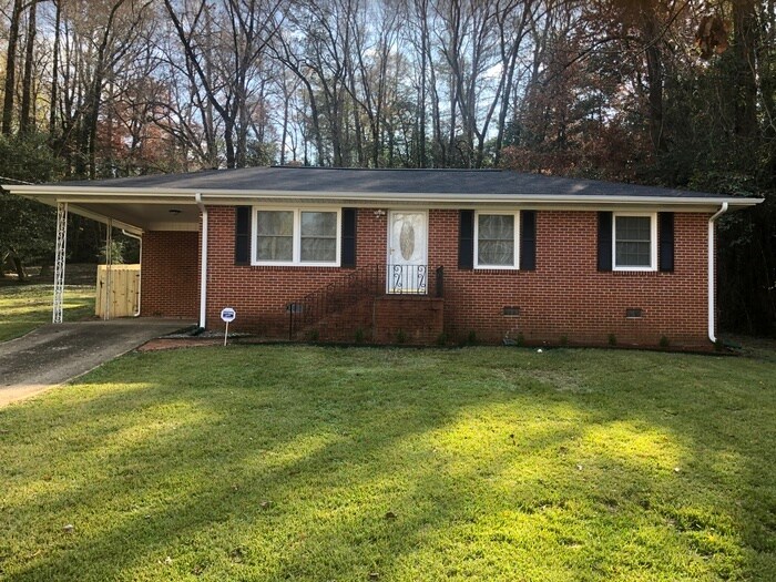Primary Photo - HALF OFF FIRST MONTHS RENT!