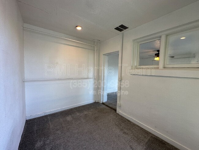 Building Photo - 2835 Grant Ave