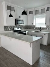 Building Photo - 1507 Playa Dr