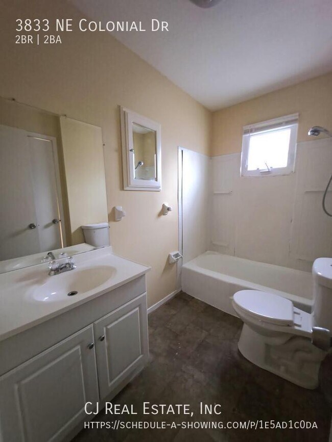 Foto del edificio - 3833 NE Colonial Dr