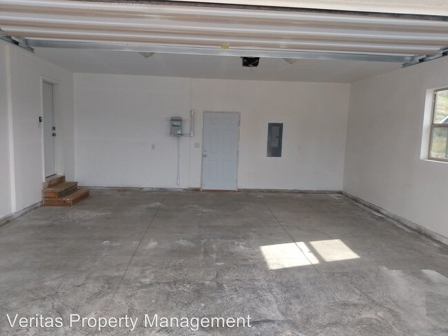 Building Photo - 14240 Stotts Pl