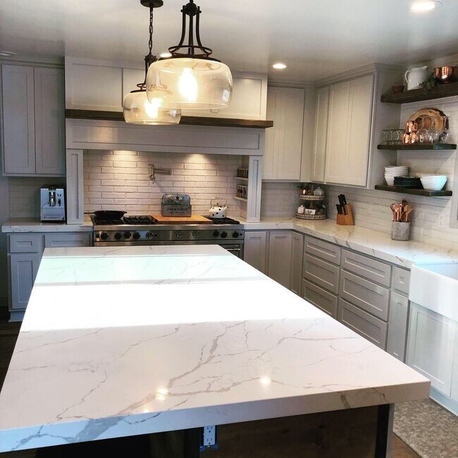 Foto del edificio - 9621 Central Ave