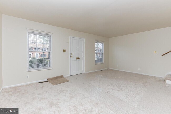 Building Photo - 126 N Baylor Dr